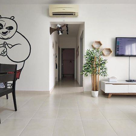Apartamento Netflix Panda House 3B2R Rimbayu Kota Kemuning With Atari Games Teluk Panglima Garang Exterior foto