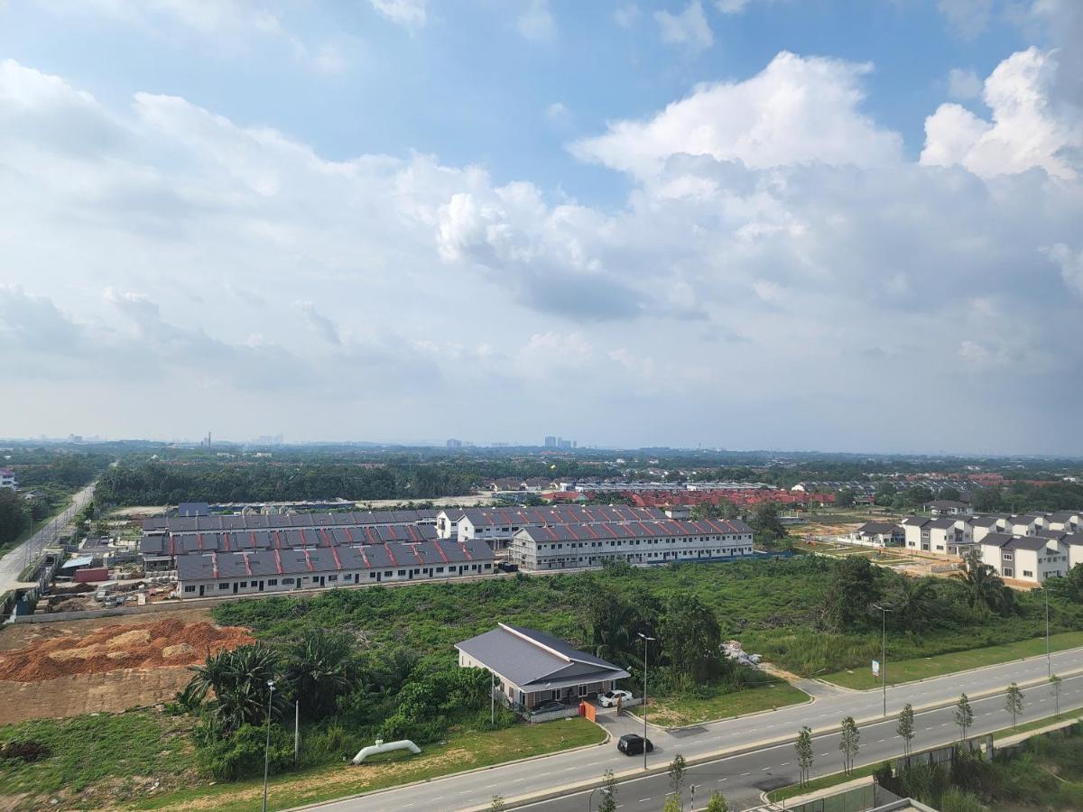 Apartamento Netflix Panda House 3B2R Rimbayu Kota Kemuning With Atari Games Teluk Panglima Garang Exterior foto